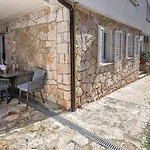 Atemberaubendes Apartment Direkt An Der Blauen, Kristallklaren Adria In Rovinj