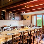 Faszinierendes Ferienhaus Mit Privatpool, Volleyballfeld, Fussballplatz, Trampolin Beim Bekannten Radweg Parenzana