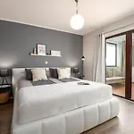 Exquisites Ferienhaus Mit Privatem Garten, Liegen, Kinderstuhl, Waschmaschine - Nur 700 Meter Zum Strand