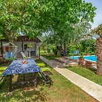 Amazing Home In Liznjan With Kitchen
