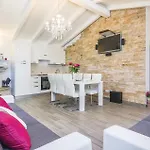Amazing Home In Cubani With Wifi