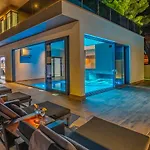 Villa Palatium III In Fazana For 8 People Only 200 Meters From The Sea With Sauna & Indoor-Outside Heated Pool