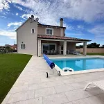 Villa Magica