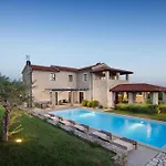 Villa Tajna
