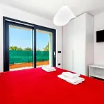 2 Bedroom Awesome Home In Rovinj