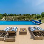 Villa Arkaim With Private Pool
