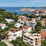 Apartments Antheas I Floki Rovinj