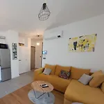 Inna Luxe Apartment With Free Parking