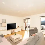Apartments Oriana