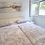 Apartment Jela