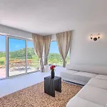 Villa Majestic Eye