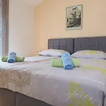 Dora Comfortable Holiday Residence