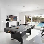 4 Bedroom Beautiful Home In Banjole
