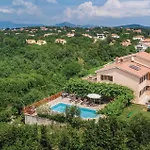 7 Bedroom Nice Home In Labin