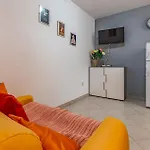 3 Bedroom Stunning Apartment In Rovinj