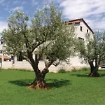 Pet Friendly Apartment In Porec With Wifi