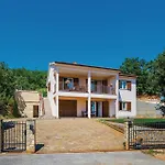 Cozy Home In Labin With Wifi