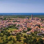 4 Bedroom Awesome Home In Golubovo