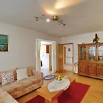 1 Bedroom Stunning Home In Marceljani