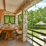 Gorgeous Home In Labin With Wifi