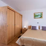 Stunning Home In Hr-52215 Vodnjan With Wifi