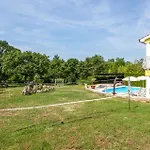 2 Bedroom Awesome Apartment In Labin