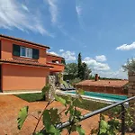 Cozy Home In Umag With Wifi