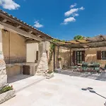 Gorgeous Home In Pazin