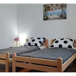 2 Bedroom Beautiful Home In Sikici