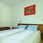 Lovely Apartment In Tar-Vabriga With Kitchen