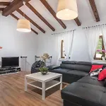 Awesome Home In Tinjan With Kitchen