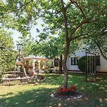 2 Bedroom Amazing Apartment In Pula