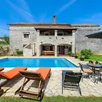 Amazing Home In Svetvincenat With Wifi