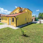 4 Bedroom Stunning Home In Labin