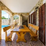Amazing Home In Svetvincenat With Wifi