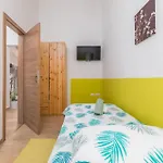 2 Bedroom Gorgeous Apartment In Vodnjan