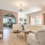 Cozy Home In Valtura With Outdoor Swimming Pool