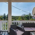 2 Bedroom Gorgeous Apartment In Nedescina