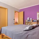 4 Bedroom Stunning Apartment In Pula