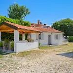 Awesome Home In Zminj With Wifi
