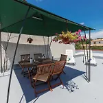 Beautiful Apartment In Peruski With Kitchen