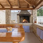 Gorgeous Home In Peruski With Wifi