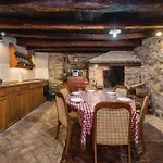 2 Bedroom Gorgeous Home In Marcenagla
