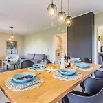 Beautiful Apartment In Galizana With Kitchen