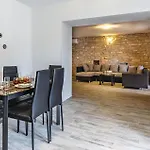 Stunning Home In Peruski With Wifi