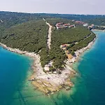 Stunning Home In Peruski With Wifi