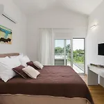 Nice Home In Krnica With Jacuzzi