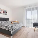 Beautiful Home In Pula With Kitchen