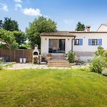 4 Bedroom Lovely Home In Vodnjan