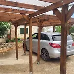 Cosy Apartment In Novigrad With Balcony And Garden View 40 M²